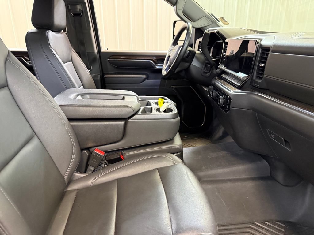 Used 2024 Chevrolet Silverado 2500 LT AWD/4WD image 25