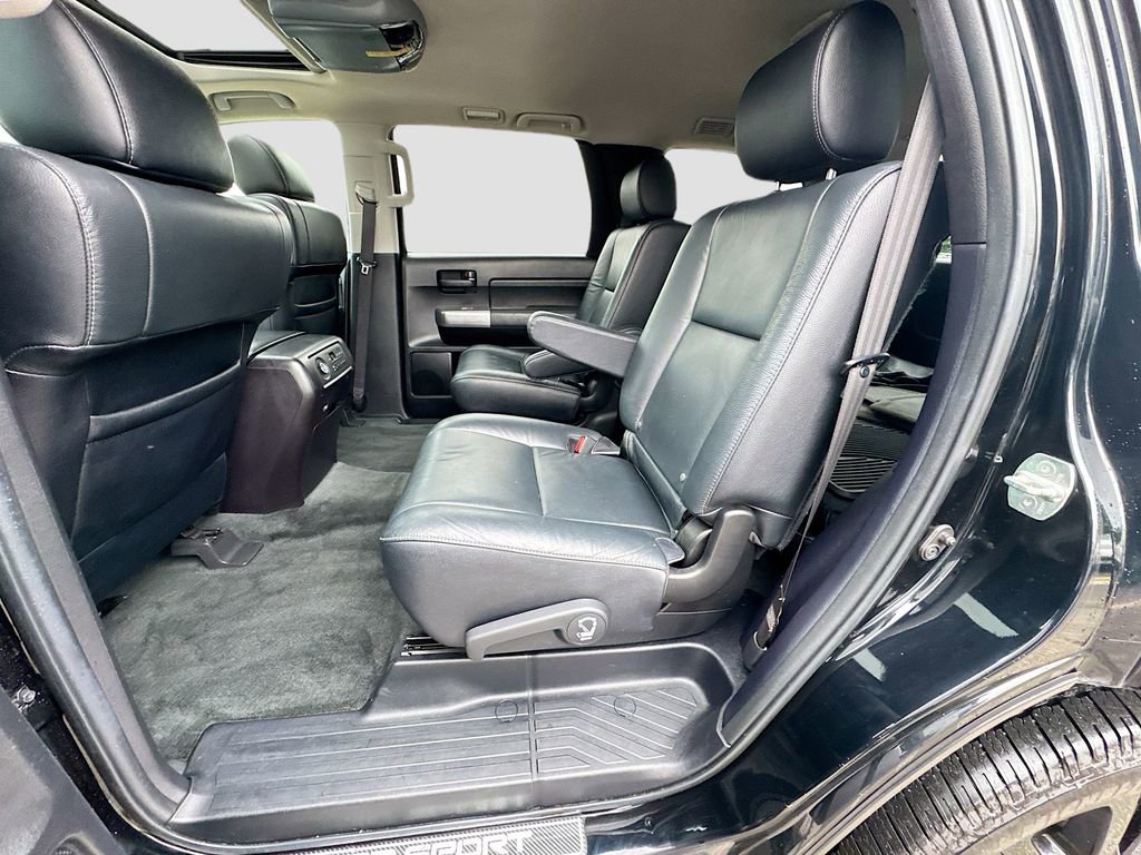 Used 2018 Toyota Sequoia TRD Sport AWD/4WD image 31
