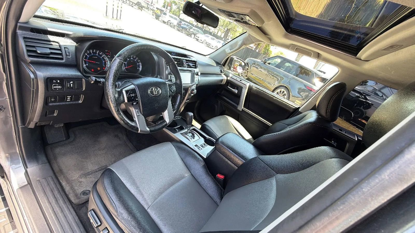 Used 2015 Toyota 4Runner SR5 Premium RWD image 12