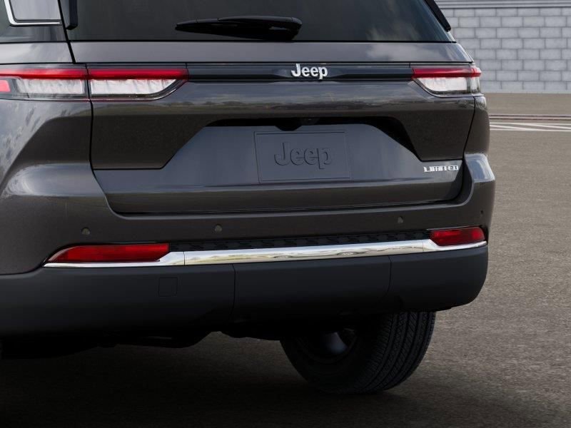 New 2026 Jeep Grand Cherokee Limited w/ Luxury Tech Group II RWD image 13