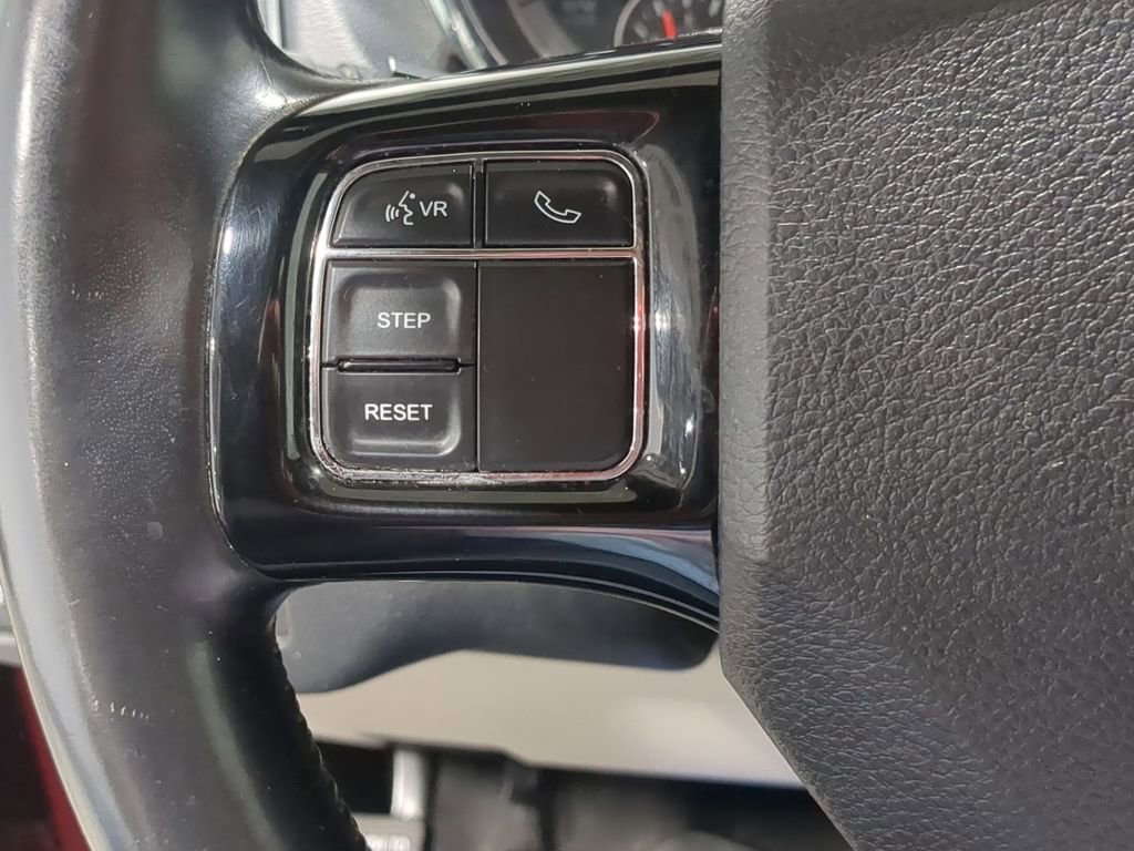 Used 2019 Dodge Grand Caravan SXT FWD image 29