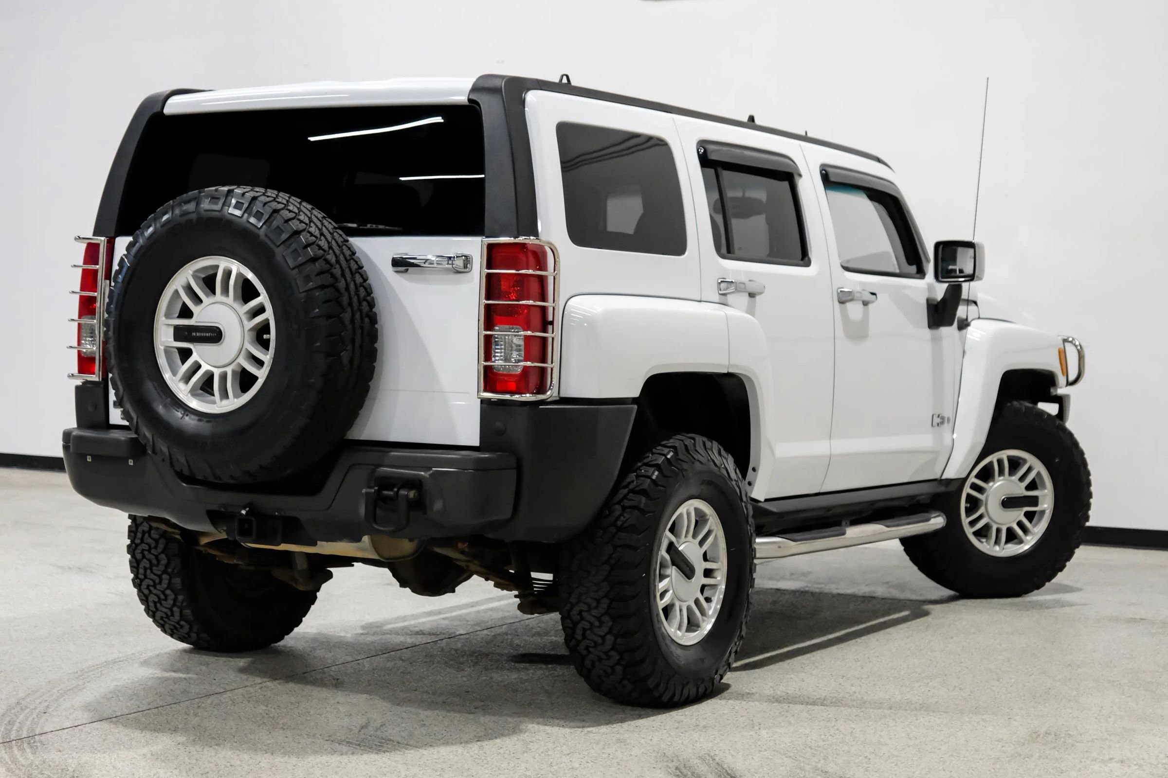 Used 2006 HUMMER H3 image 6