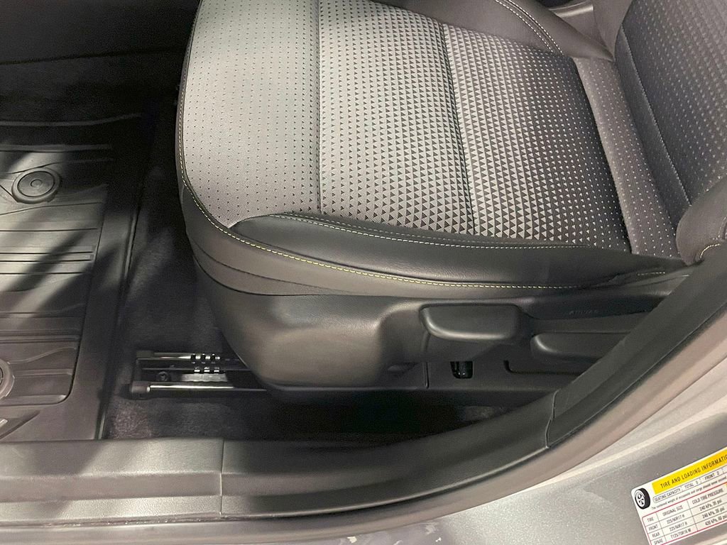 Used 2024 Chevrolet Trax LT image 19