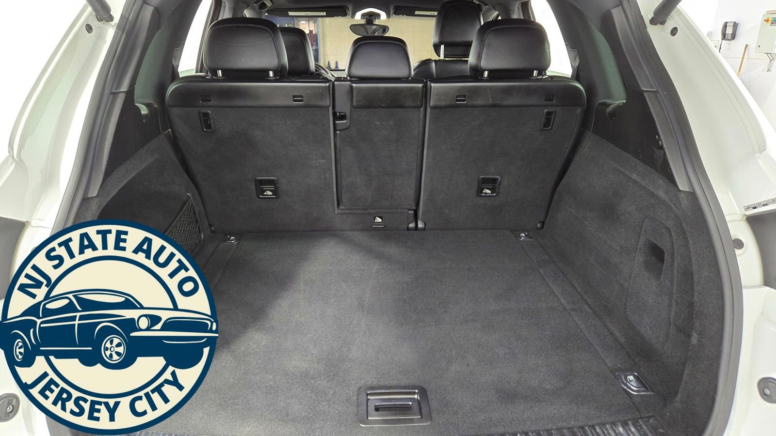 Used 2018 Porsche Cayenne Platinum Edition image 30