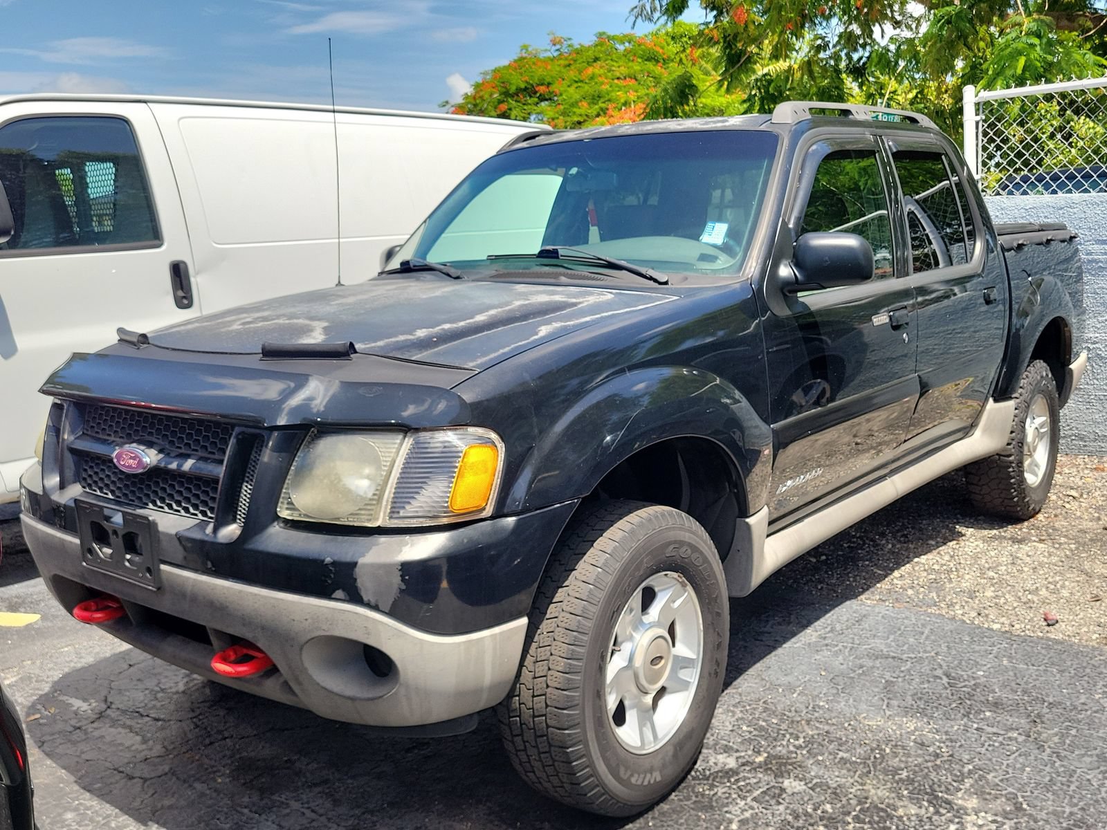 Used 2001 Ford Explorer Sport Trac 4x4 image 31