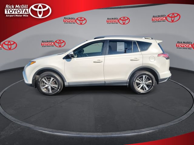 Used 2018 Toyota RAV4 XLE AWD/4WD image 5