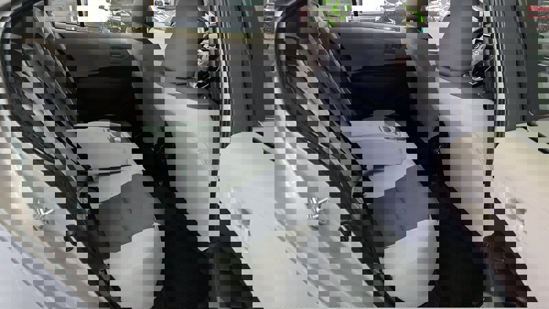 Used 2023 Toyota Corolla LE image 23