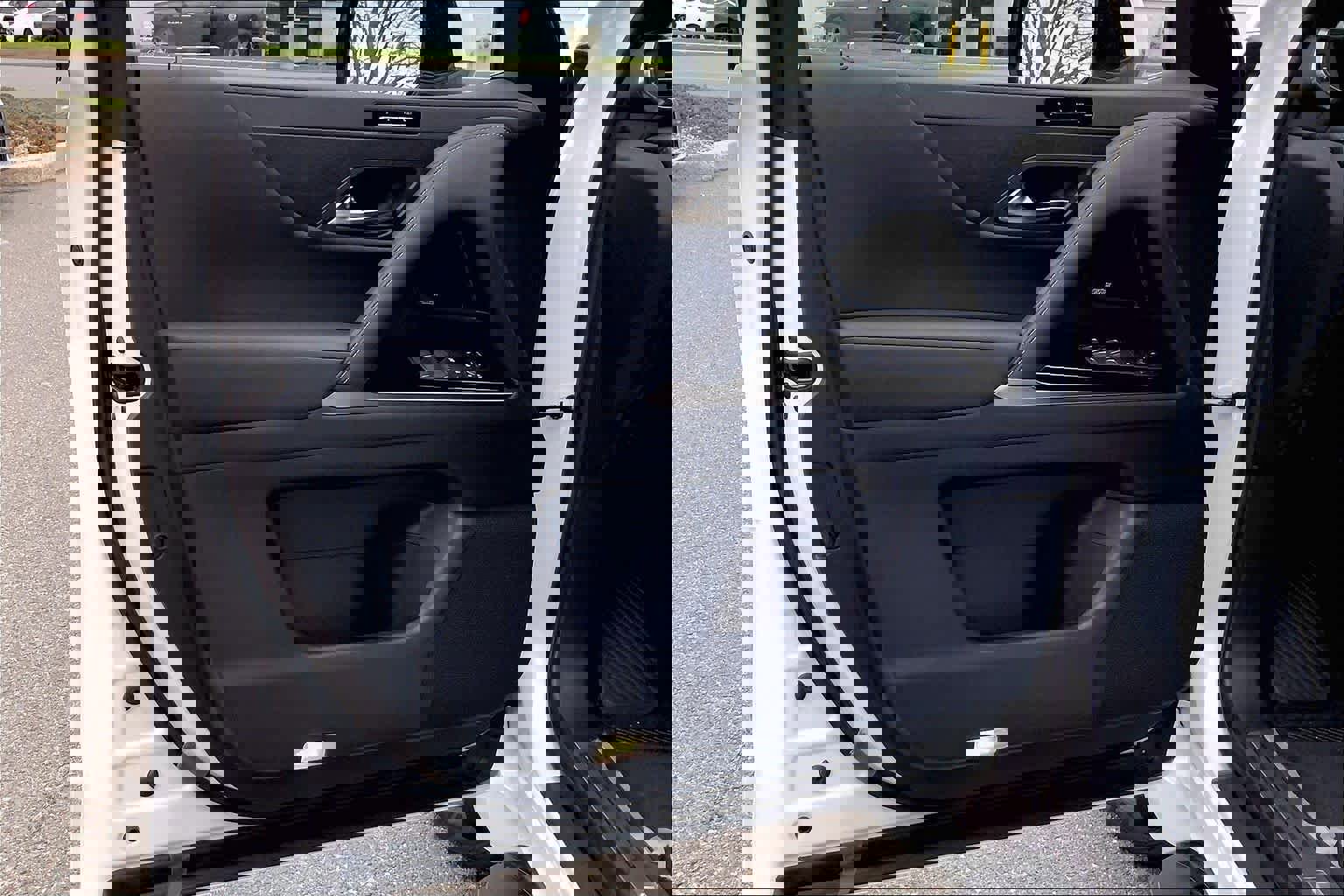 New 2025 Lexus LX 600 4WD w/ Luxury Package image 10