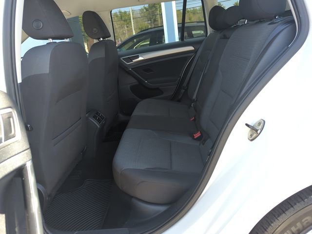 Used 2016 Volkswagen Golf S FWD image 29