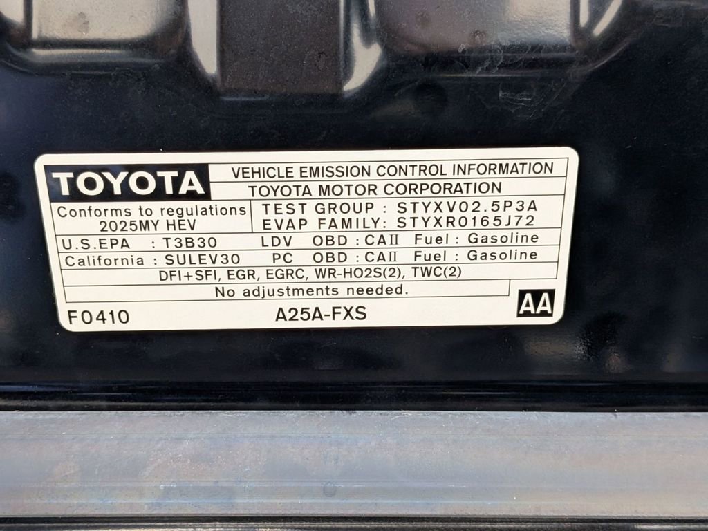 Used 2025 Toyota Camry LE image 31