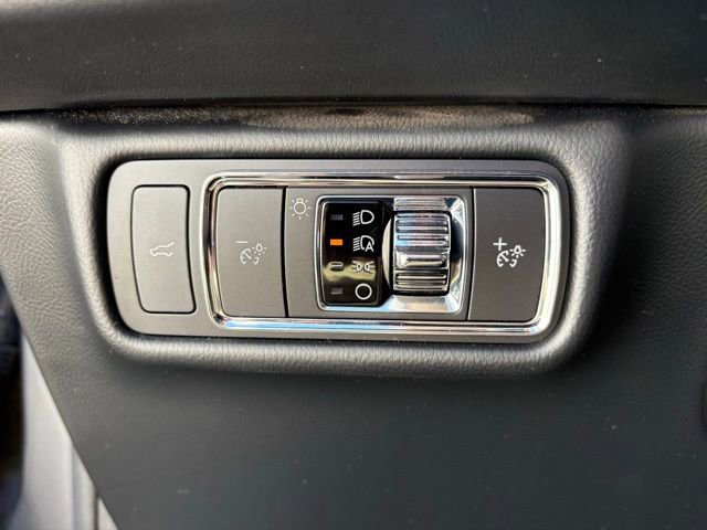 Used 2022 Lincoln Aviator Reserve w/ Elements Package Plus image 25