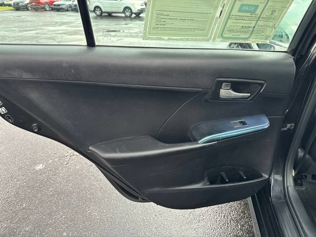 Used 2014 Toyota Camry SE w/ Moonroof Package FWD image 31