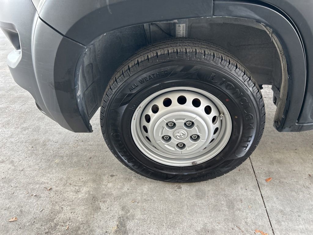 Used 2025 RAM ProMaster 2500 w/ Convenience Group FWD image 12