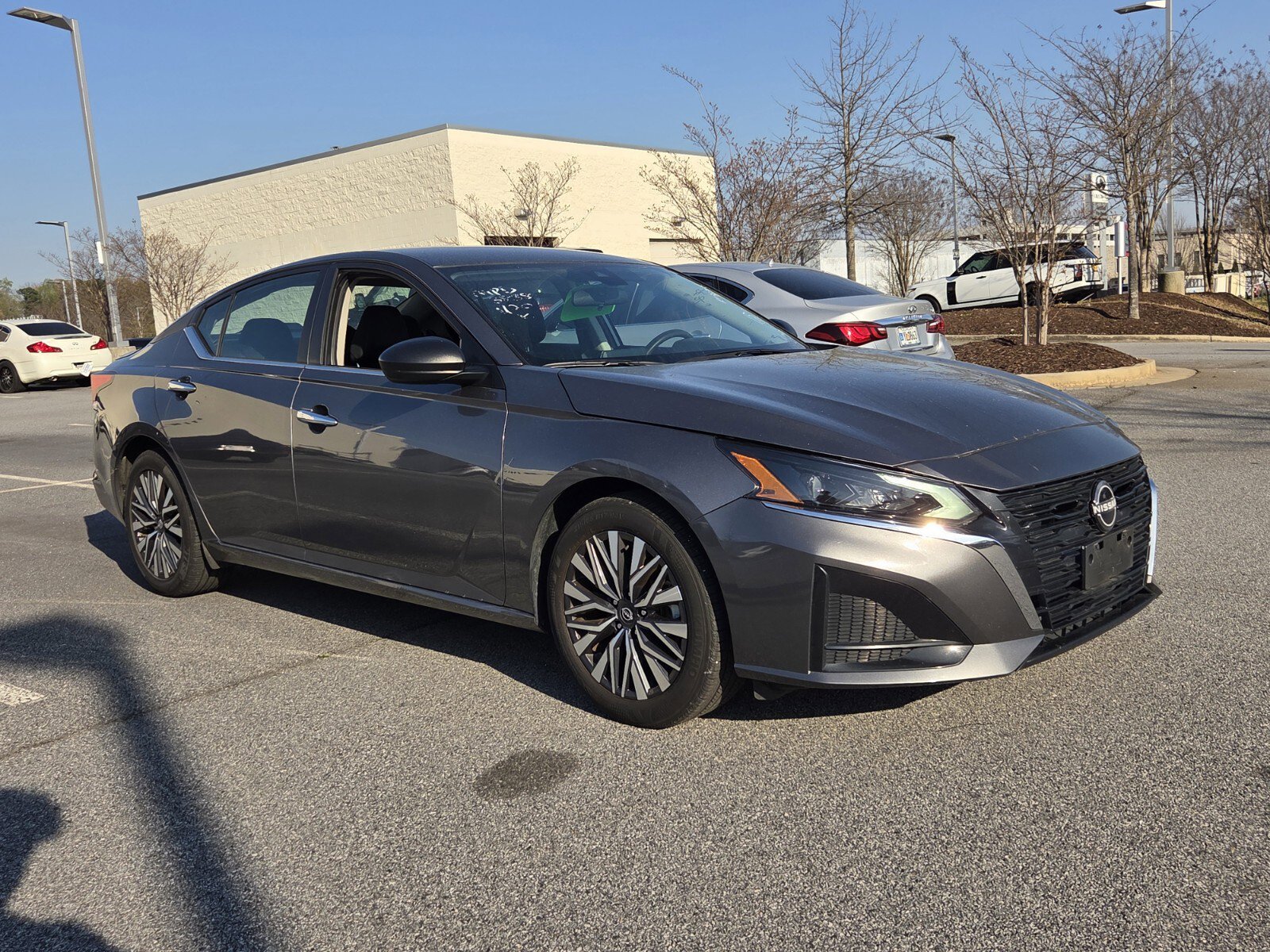 Used 2024 Nissan Altima 2.5 SV image 4