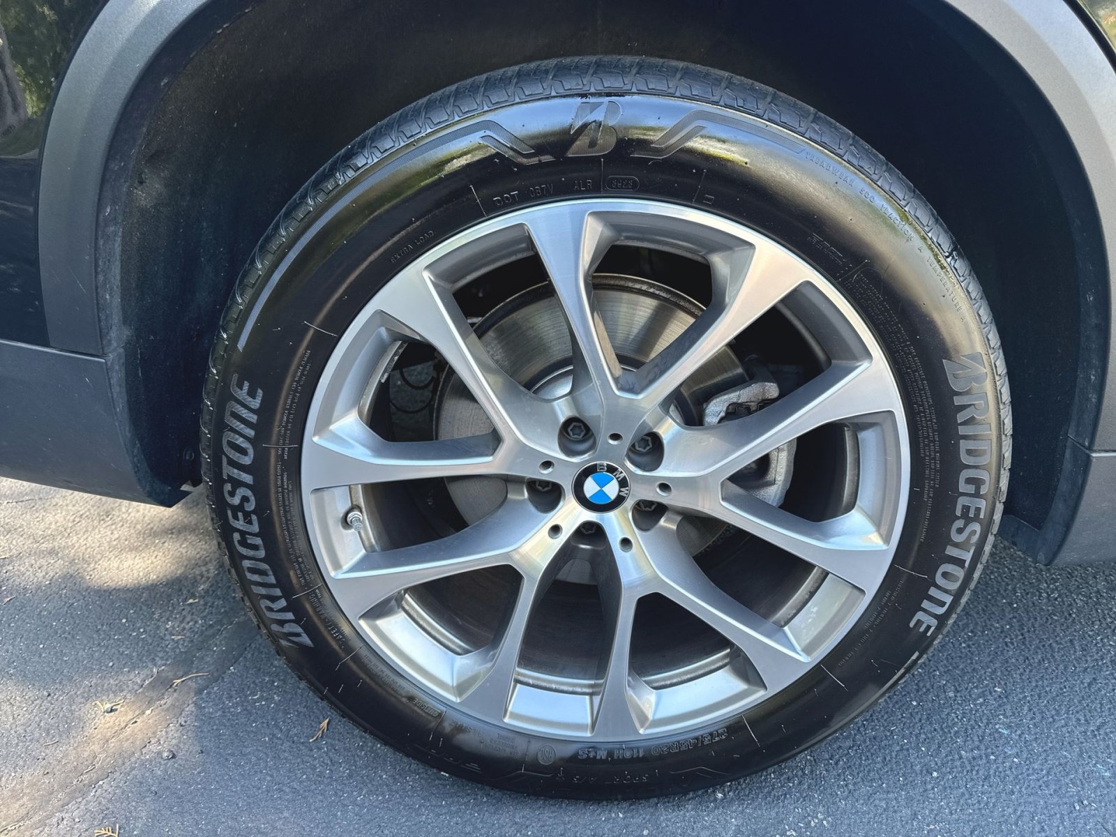 Used 2024 BMW X5 xDrive40i w/ Premium Package AWD/4WD image 31