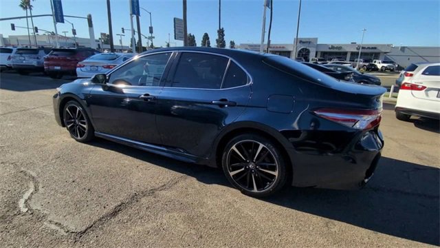 Used 2018 Toyota Camry XSE image 6