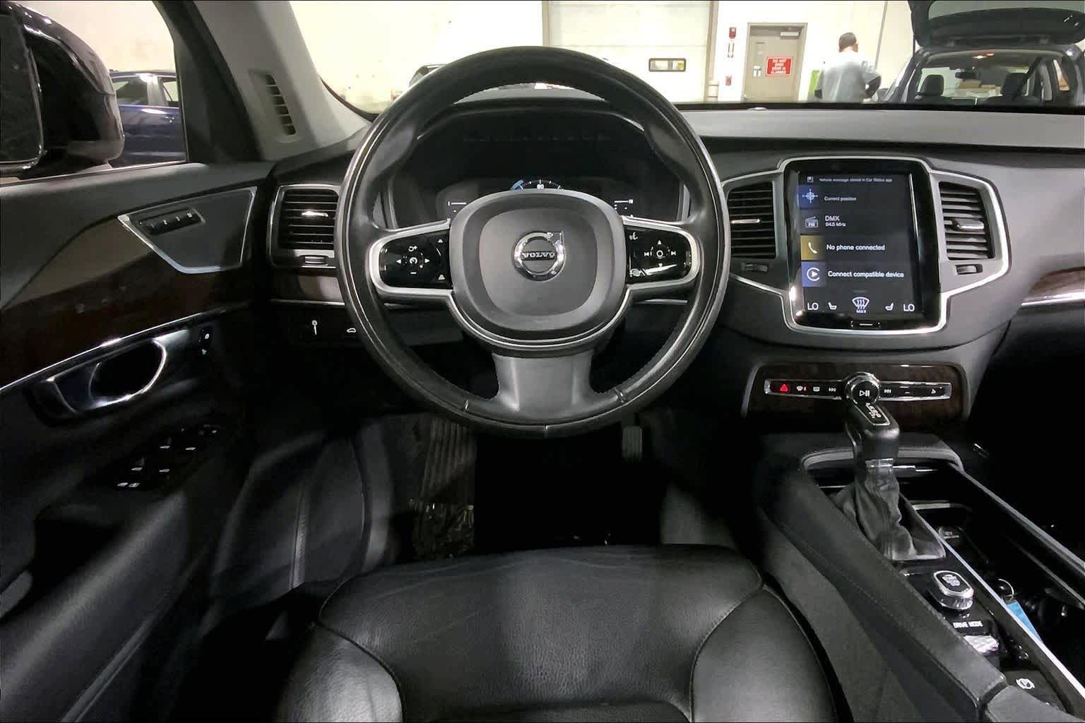 Used 2019 Volvo XC90 T5 Momentum w/ Protection Package Premier image 6