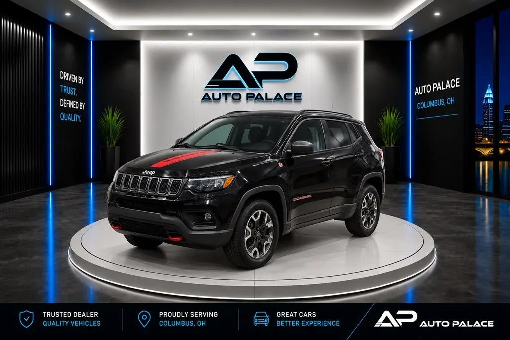 Used 2022 Jeep Compass Trailhawk w/ Trailhawk Convenience Group AWD/4WD image 1