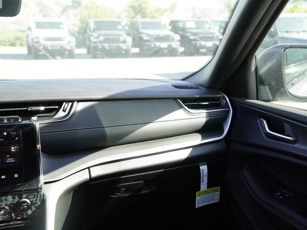 New 2026 Jeep Grand Cherokee Laredo X RWD image 28