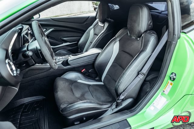 Used 2017 Chevrolet Camaro SS RWD image 5