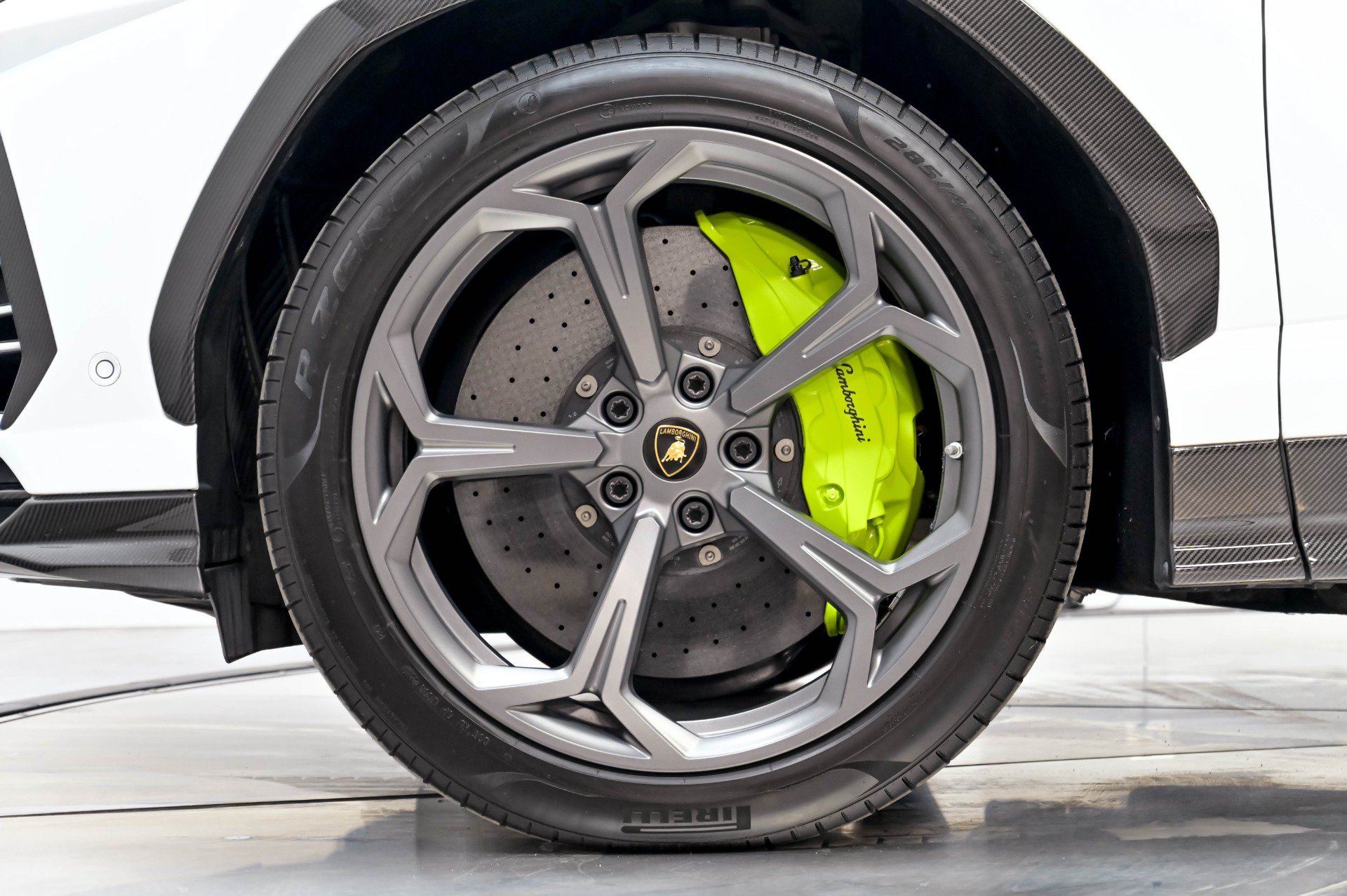 Used 2020 Lamborghini Urus AWD/4WD image 48