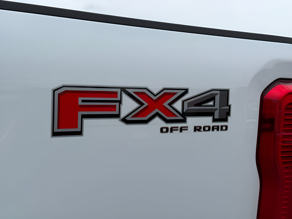 New 2025 Ford F250 XL w/ FX4 Off-Road Package AWD/4WD image 17