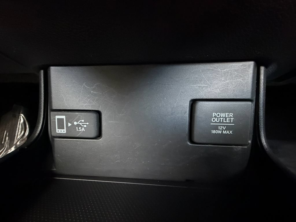 Used 2019 Honda Civic Touring image 27