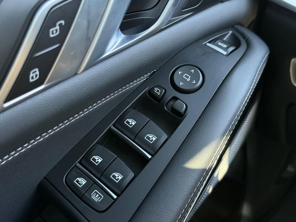 Used 2026 BMW X7 M60i w/ Executive Package image 23