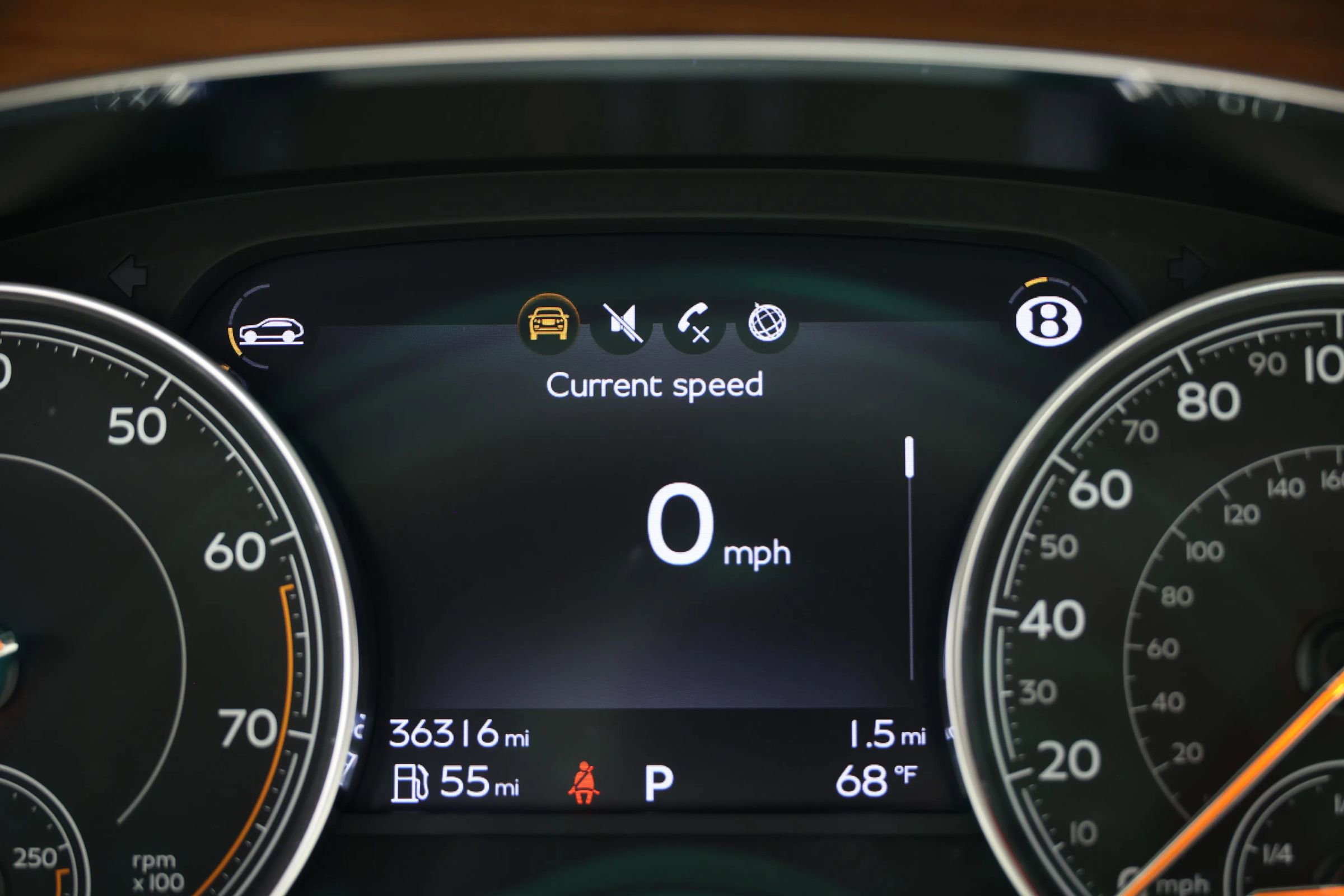 Used 2018 Bentley Bentayga Onyx Edition AWD/4WD image 34