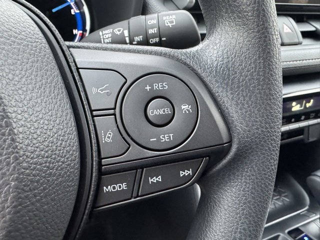 Used 2025 Toyota RAV4 XLE image 24