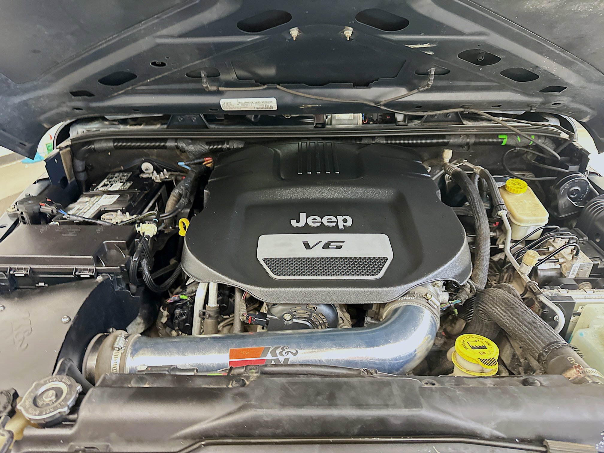 Used 2016 Jeep Wrangler Unlimited Sport w/ Connectivity Group image 31