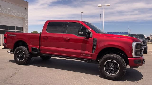 Used 2026 Ford F350 Platinum w/ Tremor Off-Road Package AWD/4WD image 3