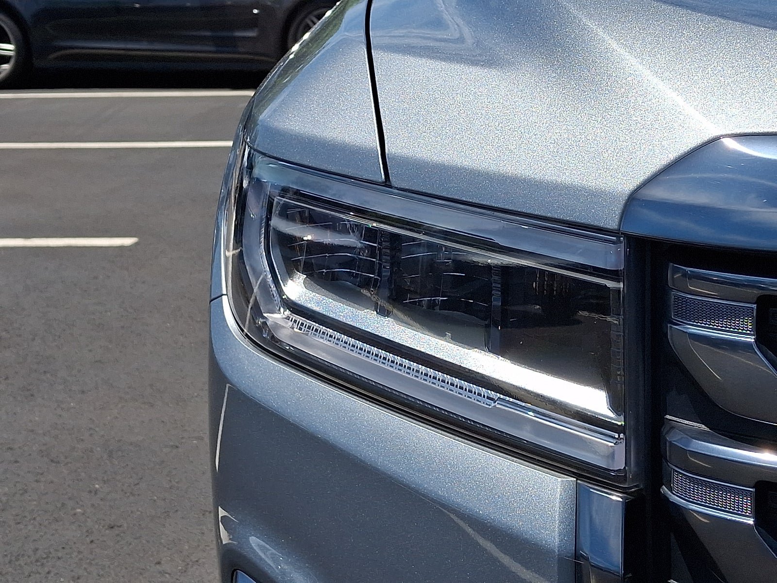 Used 2023 GMC Acadia AT4 w/ Technology Package AWD/4WD image 9
