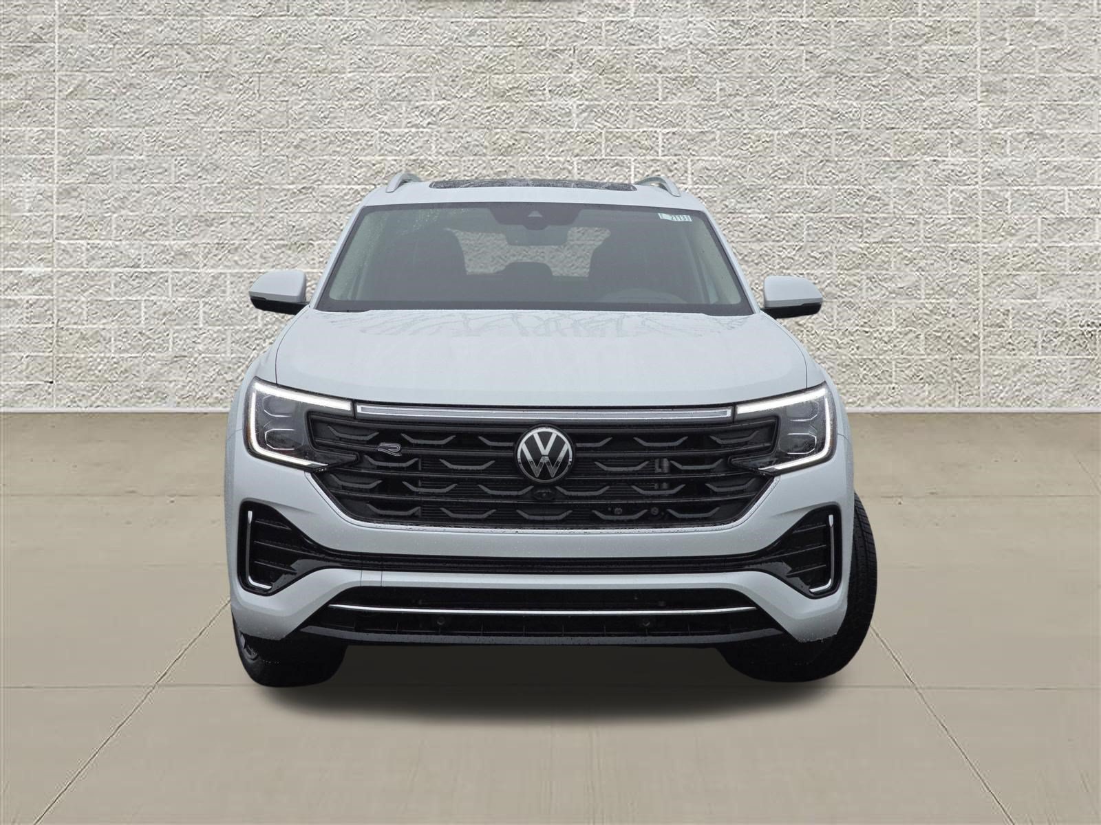 New 2026 Volkswagen Atlas SEL Premium R-Line AWD/4WD image 2