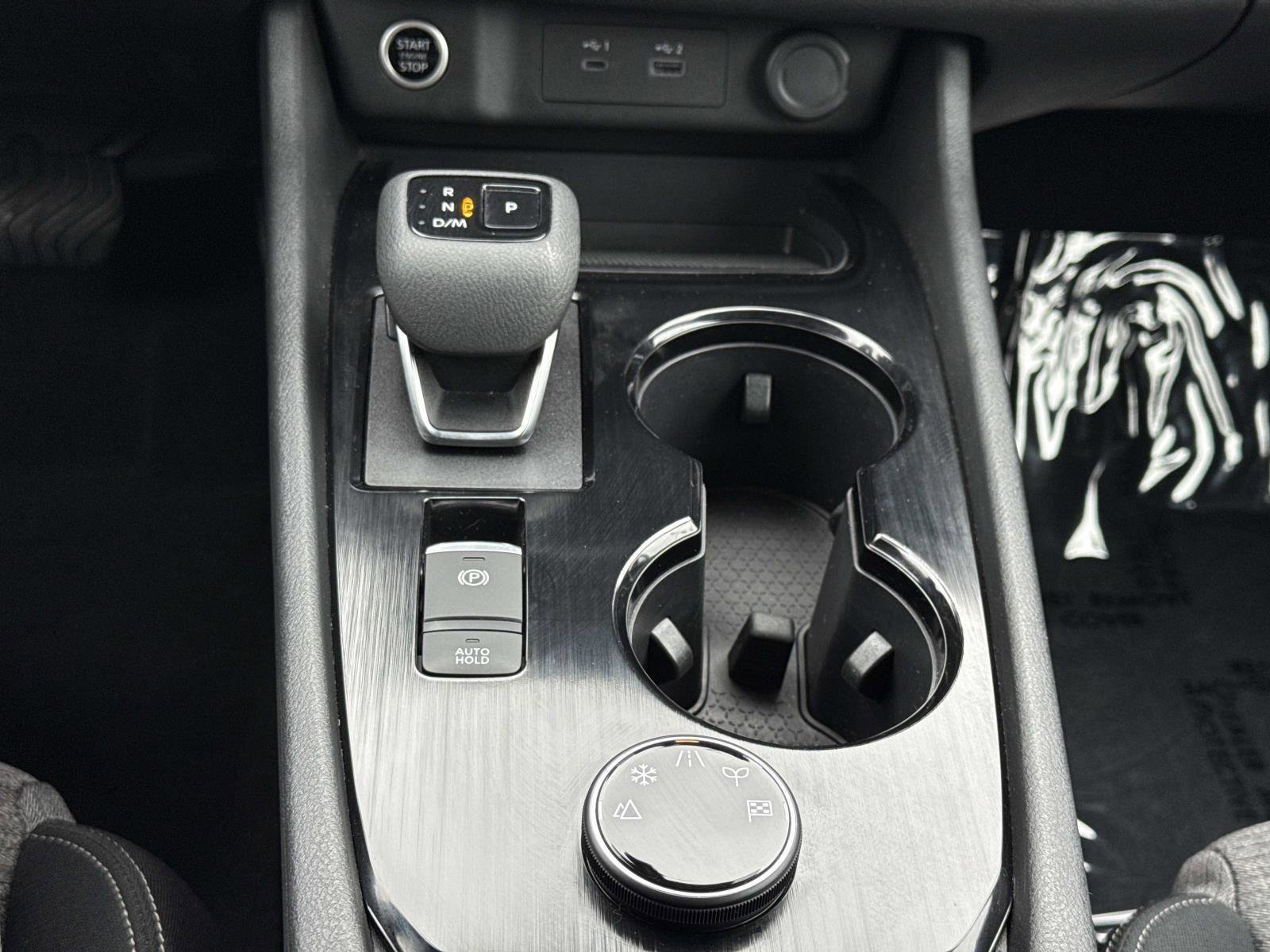 Used 2023 Nissan Rogue SV image 6