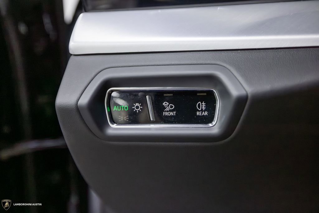 Used 2019 Lamborghini Urus image 25
