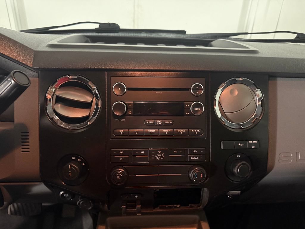 Used 2015 Ford F250 XLT w/ Snow Plow Prep Package AWD/4WD image 18