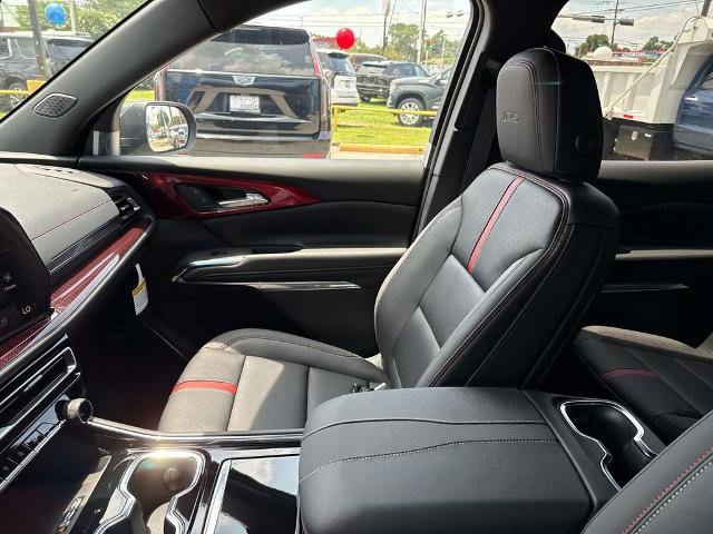New 2026 Chevrolet Traverse RS w/ LPO, Floor Liner Package FWD image 11