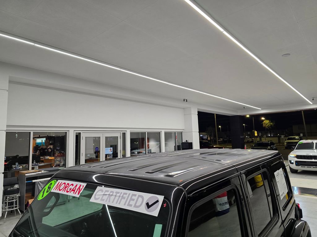 Certified 2018 Jeep Wrangler Unlimited Sahara image 11
