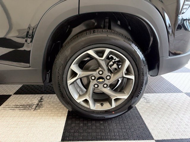 New 2026 Chevrolet Trax LT w/ Driver Confidence Package FWD image 10