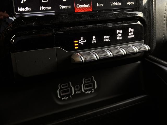 Used 2023 RAM 1500 Limited w/ Body Color Bumper Group image 23