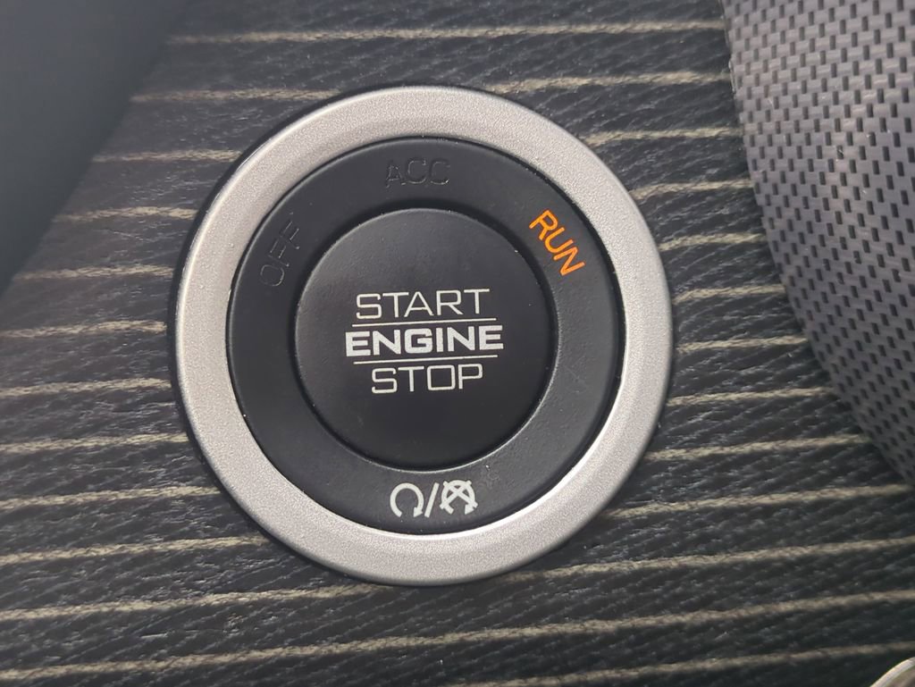 Used 2021 RAM 1500 Limited image 32