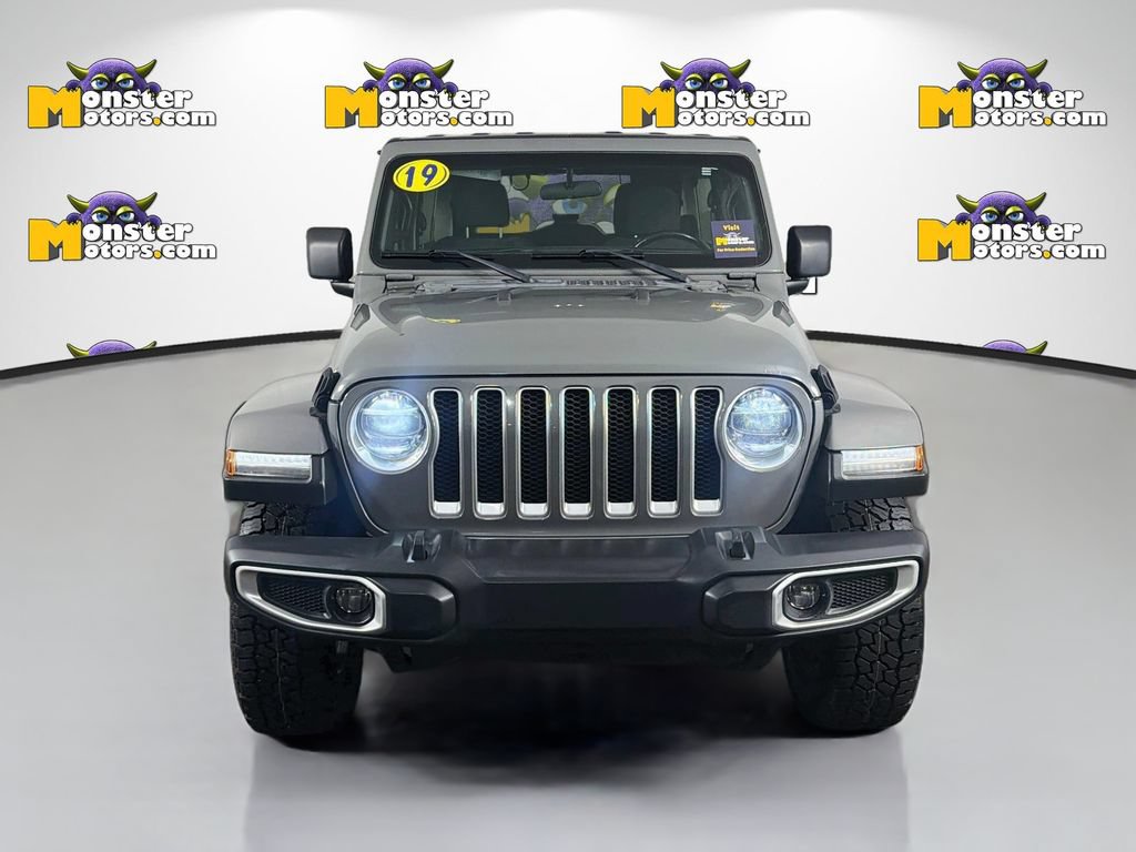 Used 2019 Jeep Wrangler Unlimited Sahara w/ Dual Top Group AWD/4WD image 2