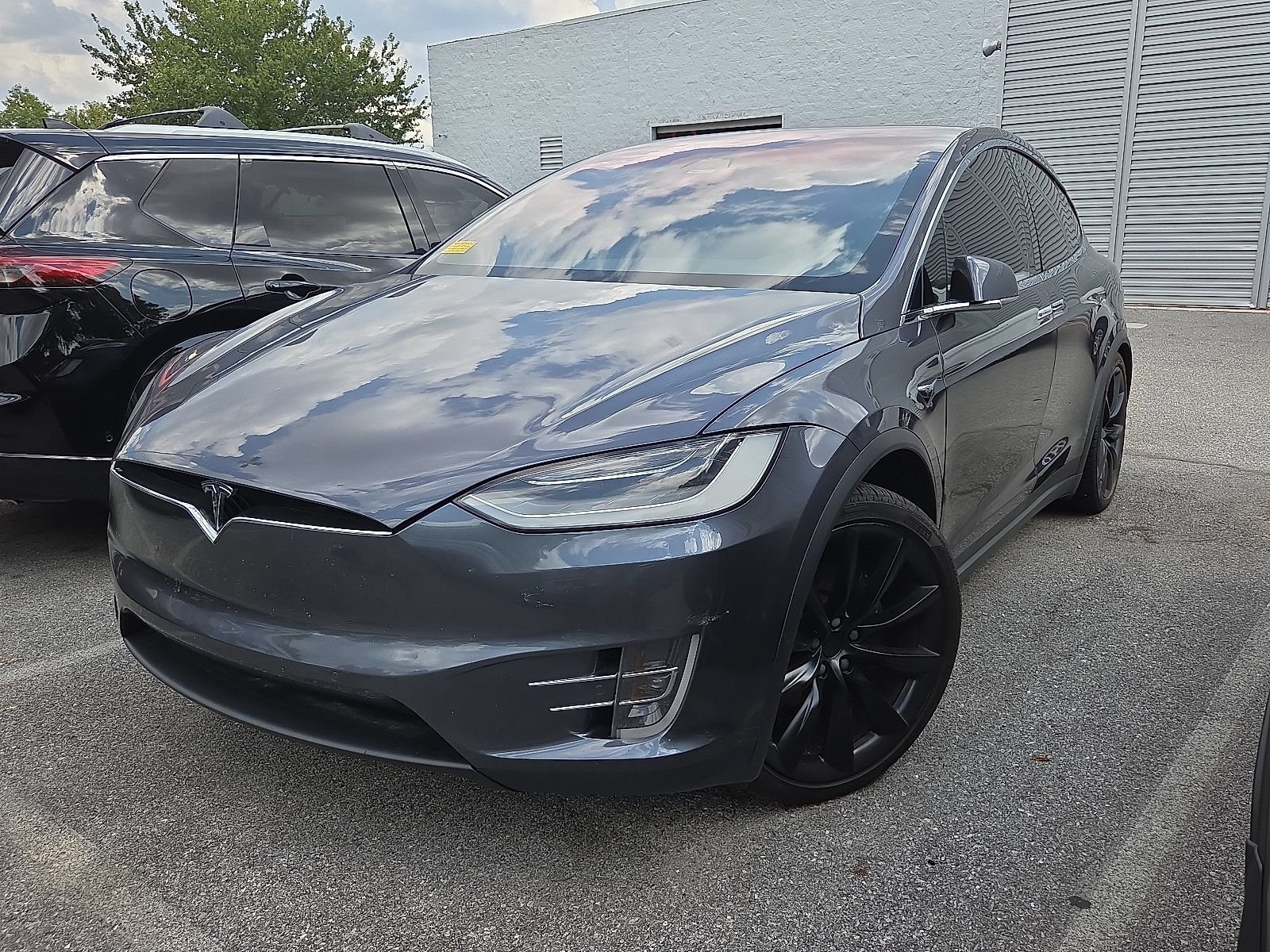 Used 2021 Tesla Model X Long Range AWD/4WD image 2