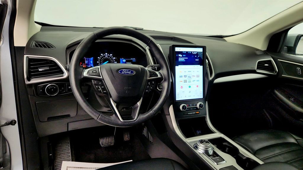 Used 2024 Ford Edge SEL image 12