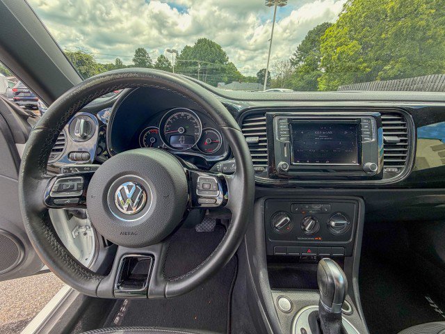 Used 2018 Volkswagen Beetle 2.0T S w/ Style & Comfort Package For S FWD image 7