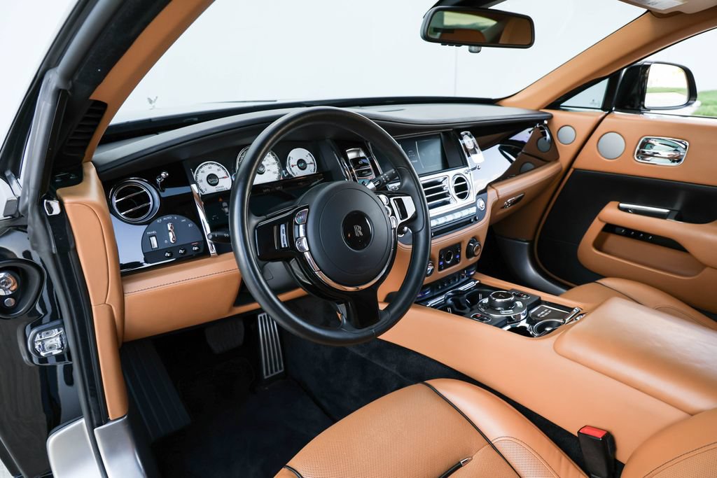Used 2020 Rolls-Royce Wraith RWD image 20