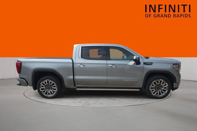 Used 2025 GMC Sierra 1500 Denali Ultimate AWD/4WD image 4