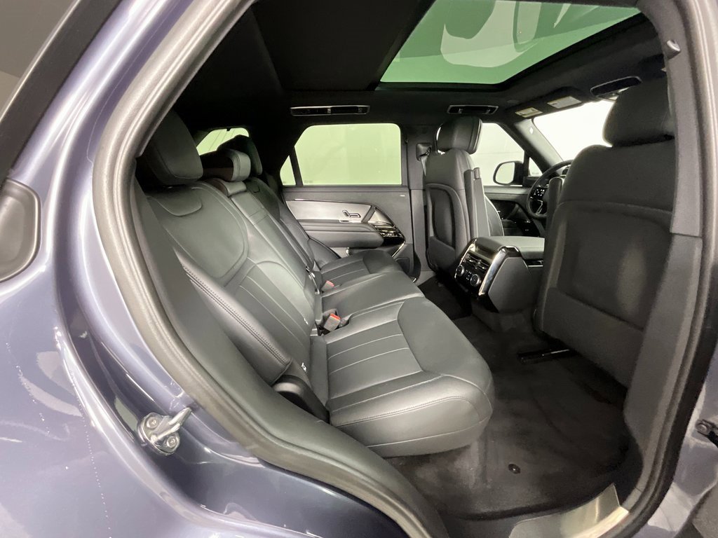 Certified 2024 Land Rover Range Rover Sport Dynamic SE image 23