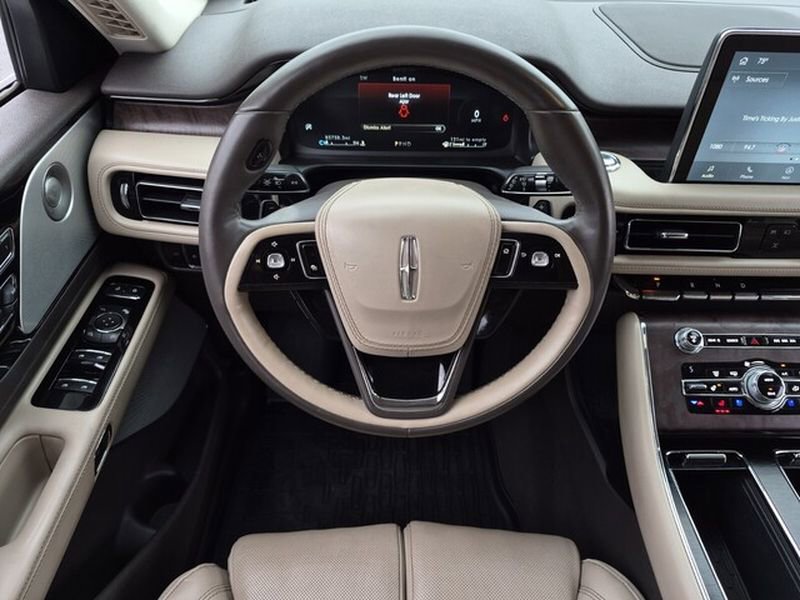 Used 2020 Lincoln Aviator Reserve w/ Equipment Group 202A image 15